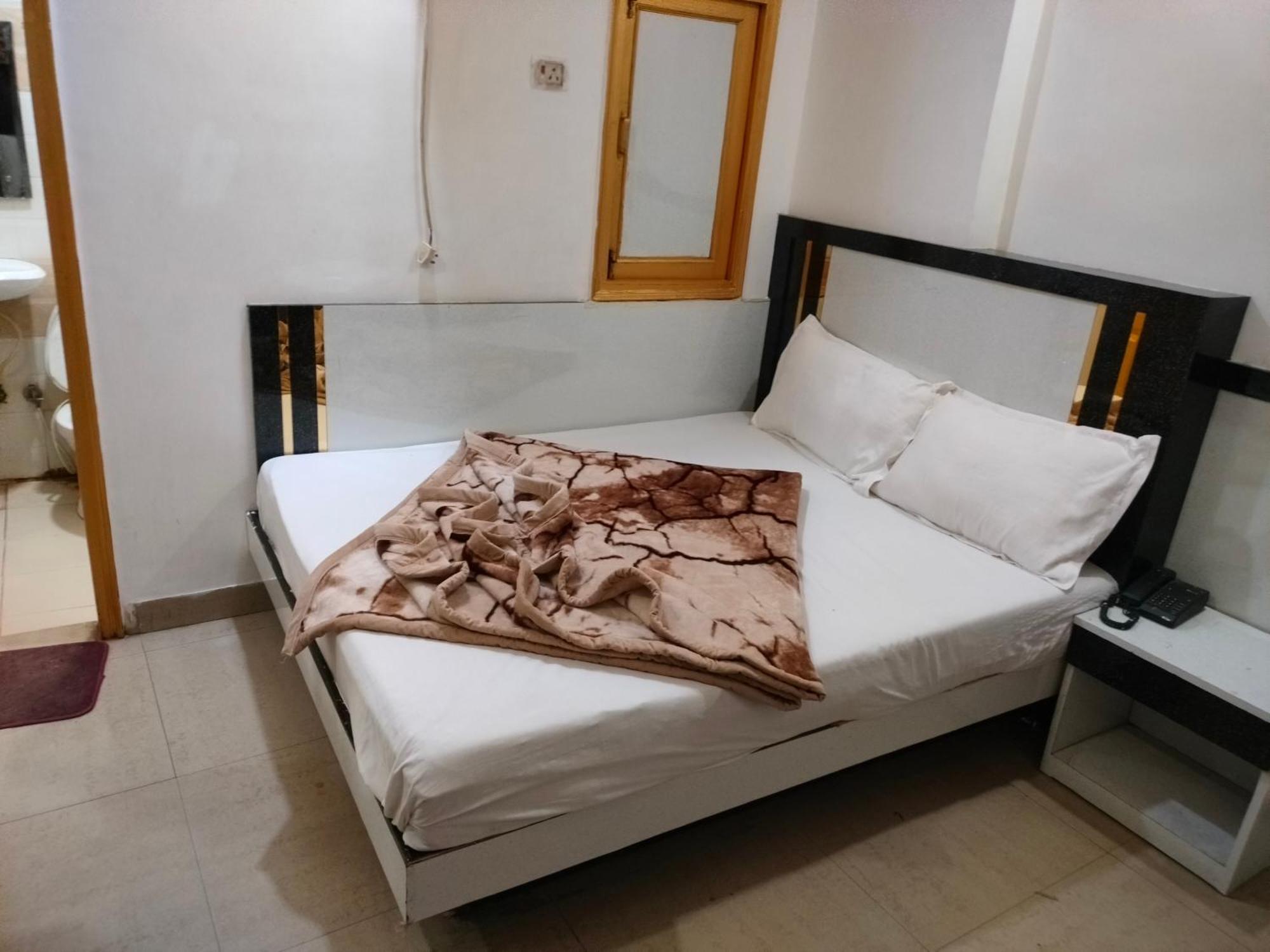 Hotel Geetanjali Inn New Delhi Exterior photo