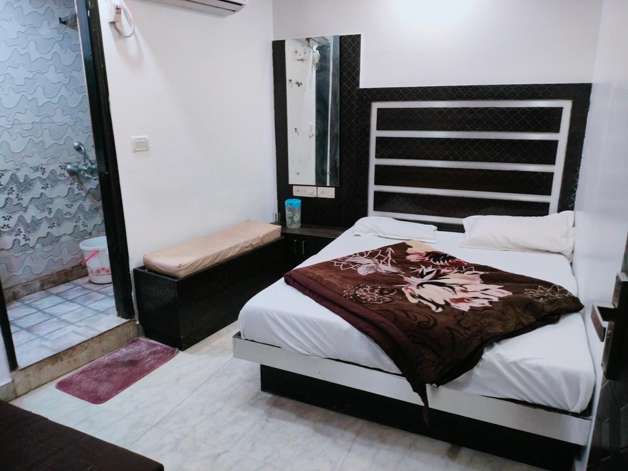 Hotel Geetanjali Inn New Delhi Exterior photo